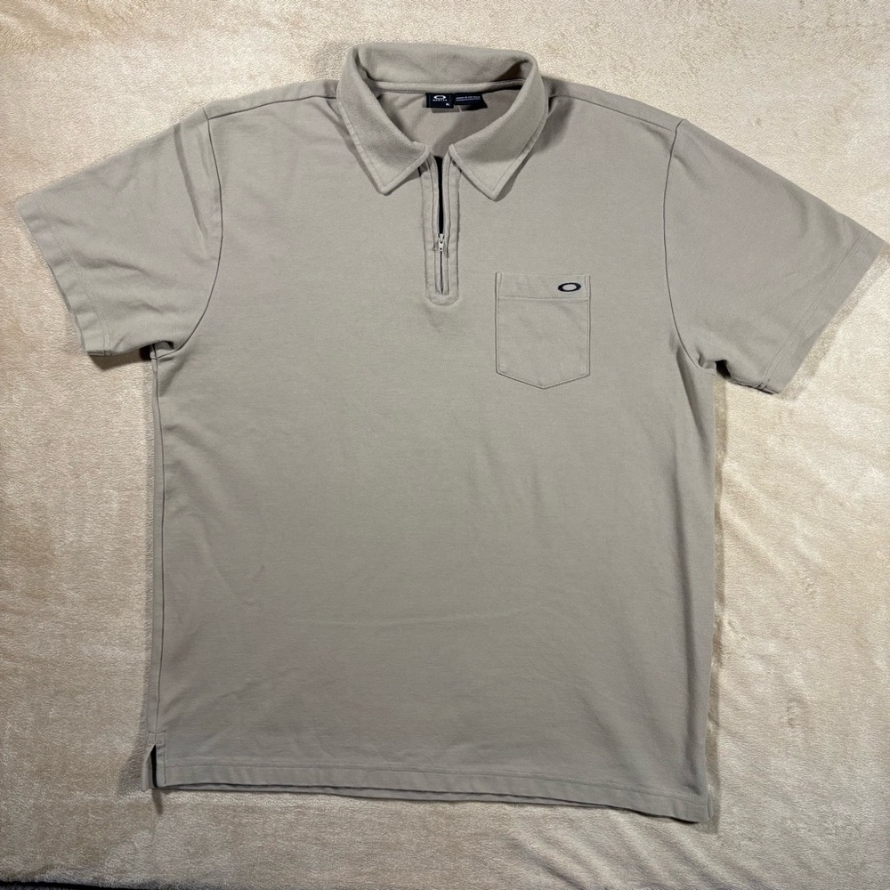 Oakley 1/4 Zip Short Sleeve Tan Polo w/ Chest Pocket - Men's‎ XL
